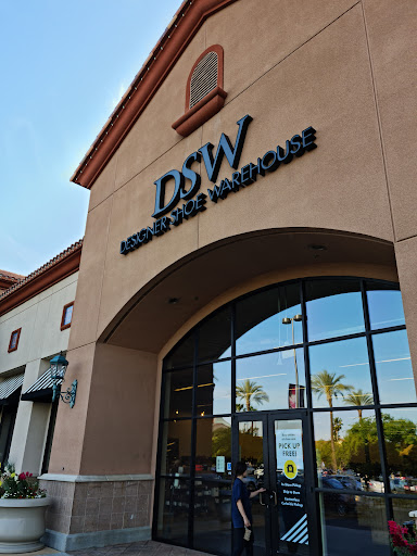 Shopping Mall «Villaggio Shopping Center», reviews and photos, 7959 N Blackstone Ave, Fresno, CA 93720, USA