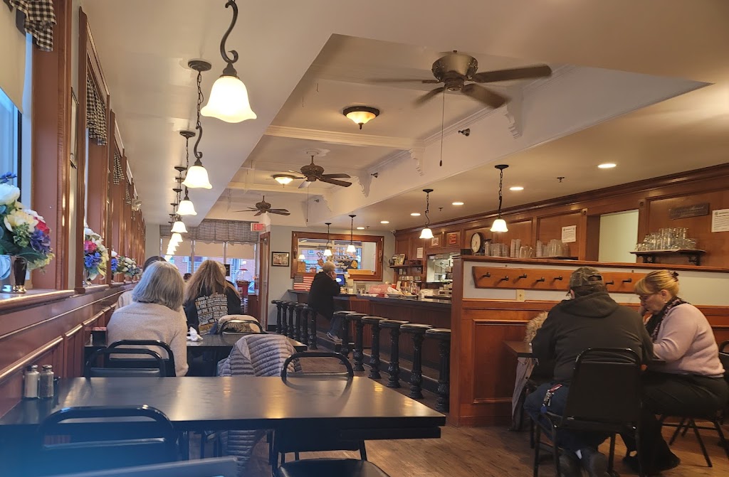 Dog Tracks Diner Wellington, OH 44090 Menu, Reviews, Hours & Contact