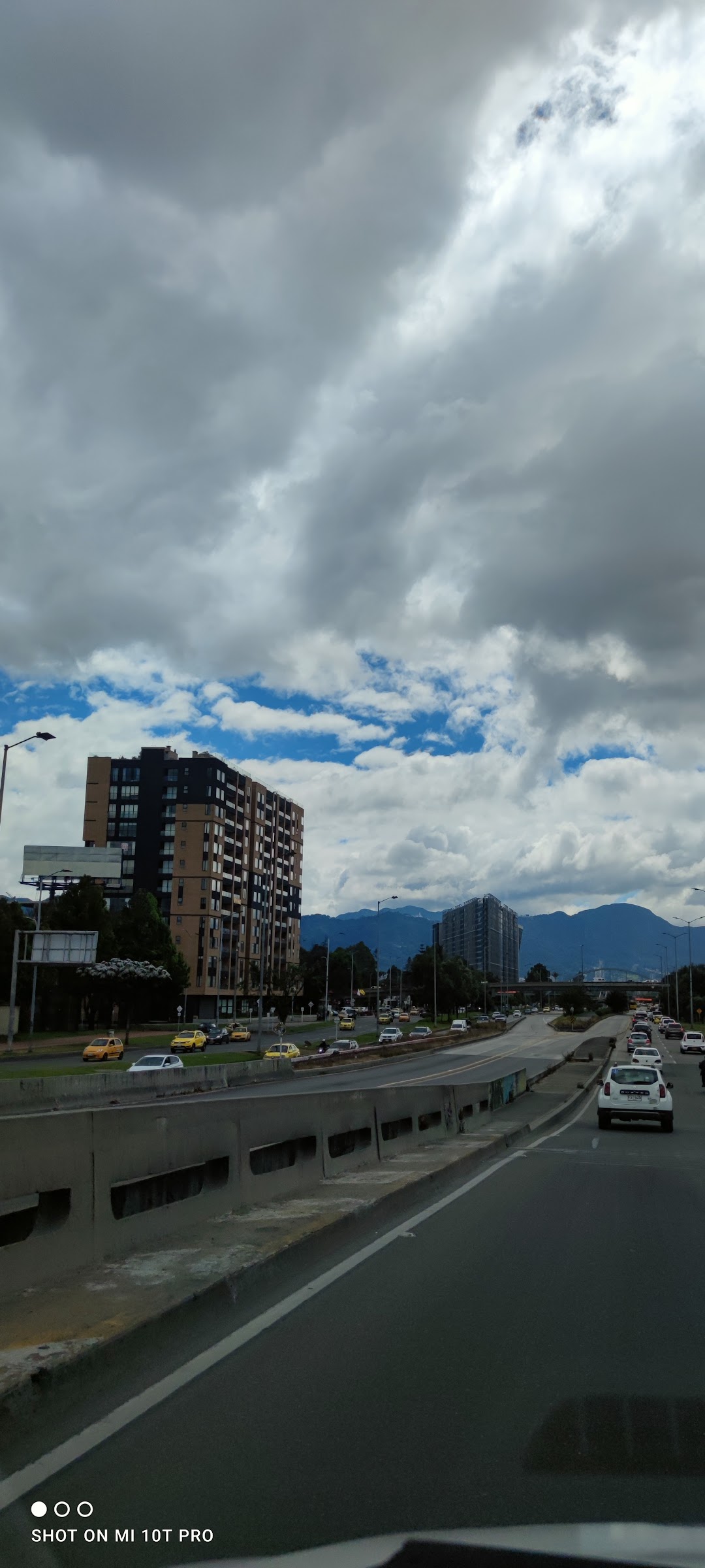 Mercaderia Justo & Bueno - Bogota San Antonio