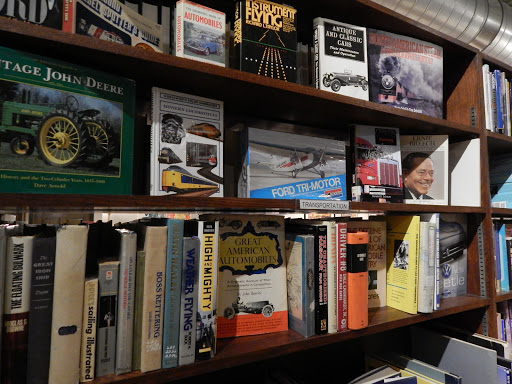 Book Store «Totem Books», reviews and photos, 620 W Court St, Flint, MI 48503, USA