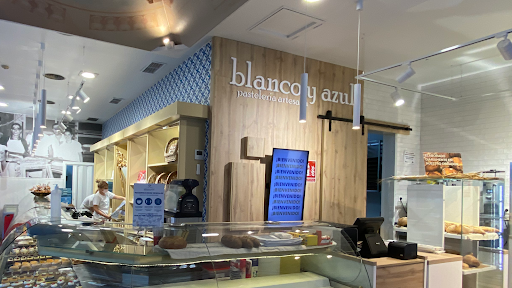 Pastelería Blanco Y Azul Ovalo