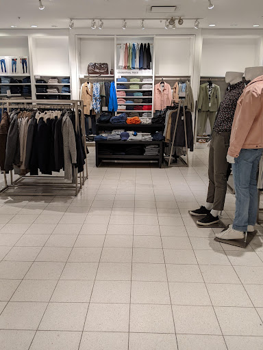 Clothing Store «Express», reviews and photos, 250 Lehigh Valley Mall, Whitehall, PA 18052, USA