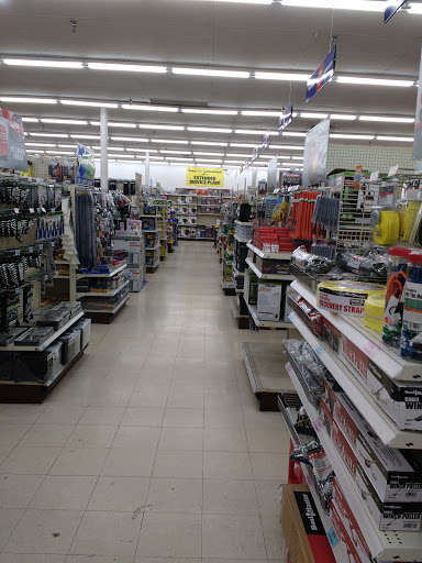 Hardware Store «Harbor Freight Tools», reviews and photos, 904 N Lake St, Aurora, IL 60506, USA