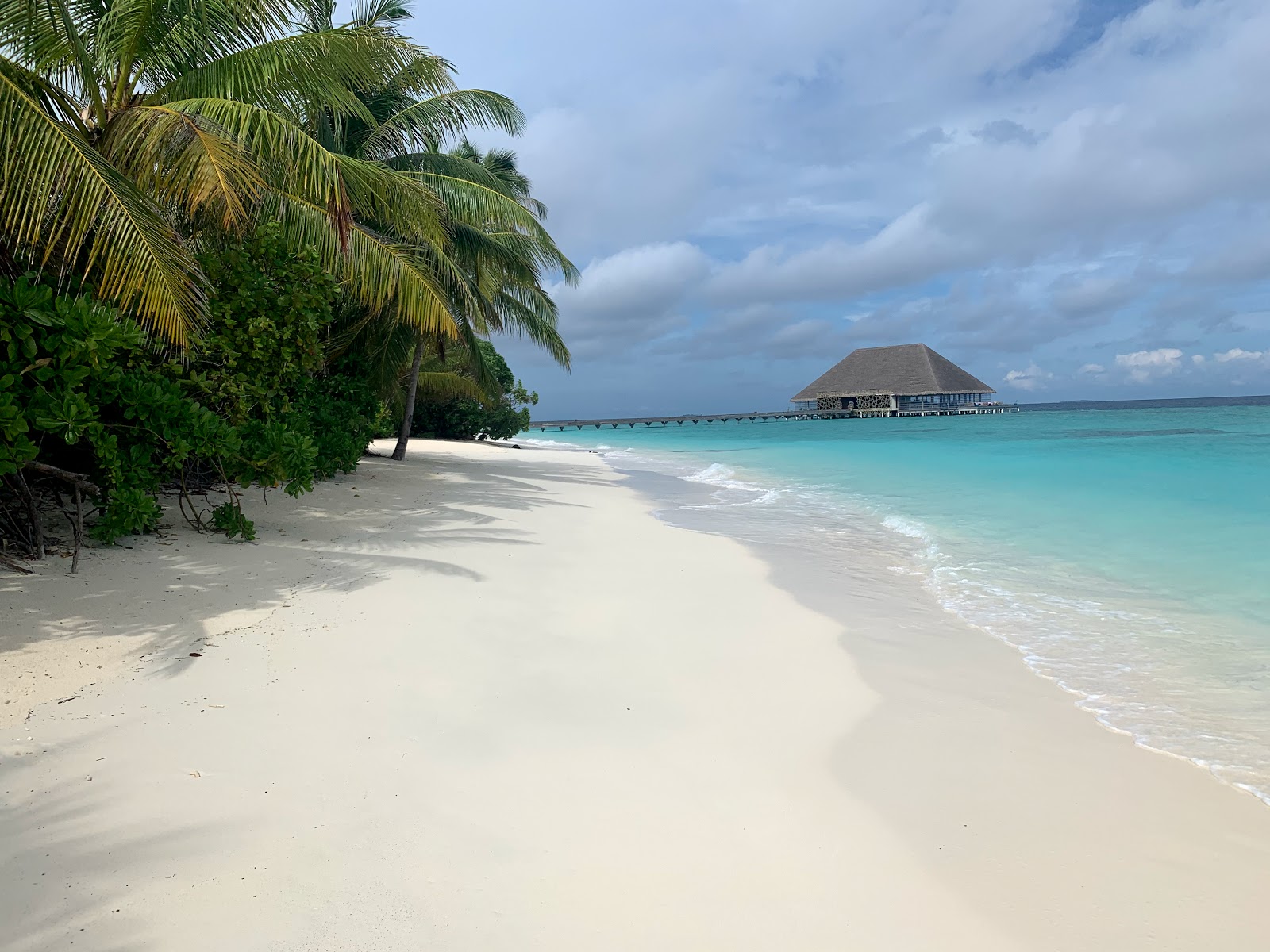 Foto av Velaa Resort Island och bosättningen