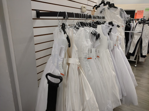 Clothing Store «Opitz Outlet», reviews and photos, 4320 Excelsior Blvd, St Louis Park, MN 55416, USA