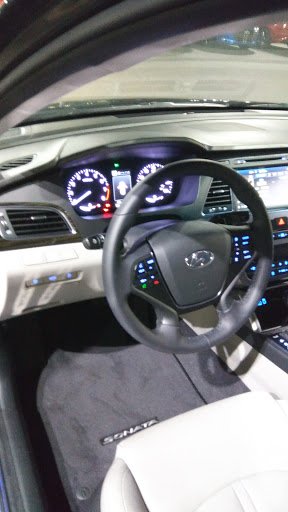 Car Dealer «Folsom Lake Hyundai», reviews and photos, 12530 Auto Mall Cir, Folsom, CA 95630, USA