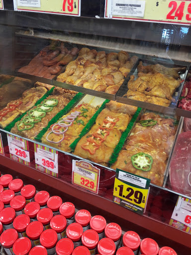 Grocery Store «Northgate Gonzalez Markets», reviews and photos, 2120 Pacific Ave, Long Beach, CA 90806, USA