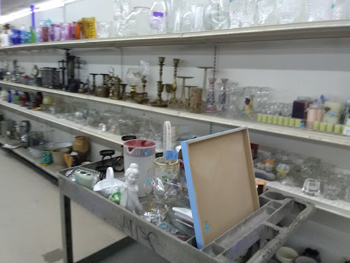 Thrift Store «Community Thrift Store», reviews and photos, 6015 Edgewater Dr, Orlando, FL 32810, USA