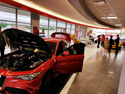 Car Dealer «Alfa Romeo FIAT of McKinney», reviews and photos, 800 N Central Expy, McKinney, TX 75070, USA
