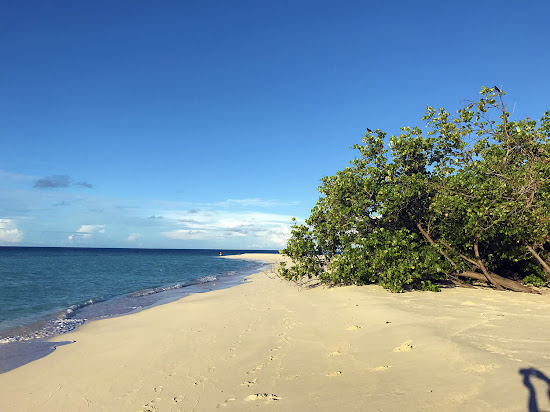 Velidhoo Beach