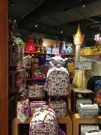 Toy Store «Disney Store», reviews and photos, 1961 Chain Bridge Rd, McLean, VA 22102, USA