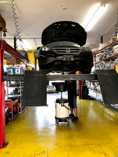 Auto Repair Shop «Pro Oil & Carwash», reviews and photos, 23 Beacom Blvd, Miami, FL 33135, USA