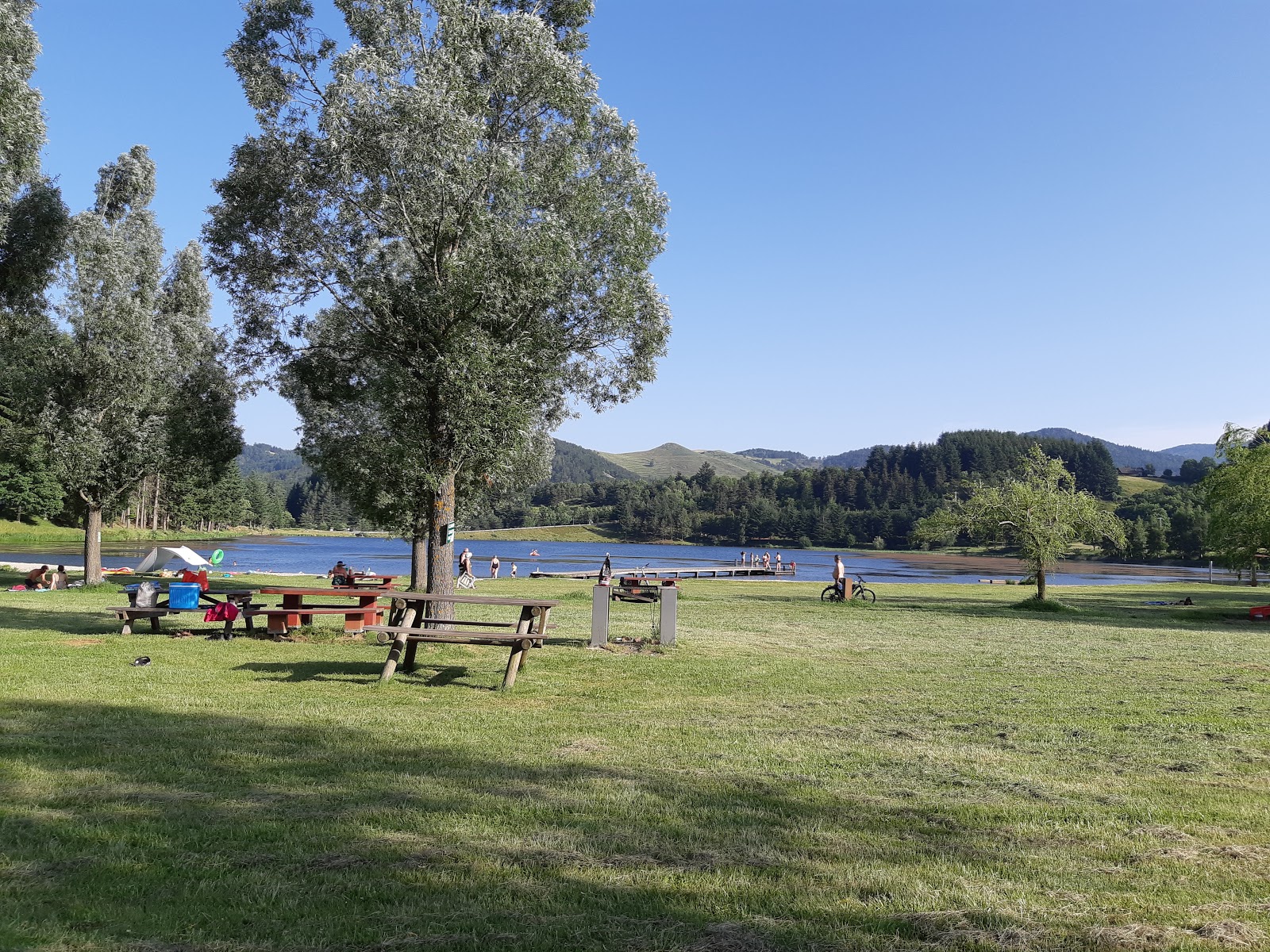 Plage du Lac de Saint Martial photo #9