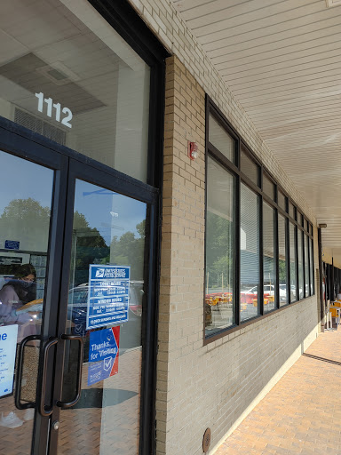 Shopping Mall «Golden Horseshoe Shopping Center», reviews and photos, 1088 Wilmot Rd, Scarsdale, NY 10583, USA