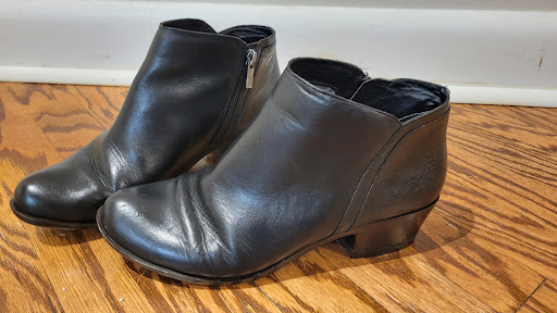 Shoe Store «Briar Vista Shoe Shop», reviews and photos, 2181 Briarcliff Rd NE, Atlanta, GA 30329, USA