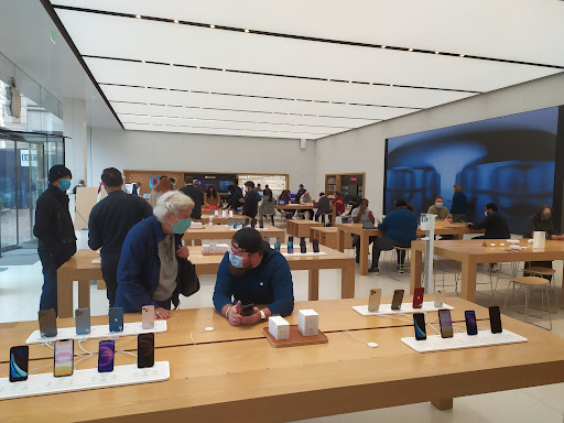 Computer Store «Apple Reston», reviews and photos, 11949 Market St, Reston, VA 20190, USA