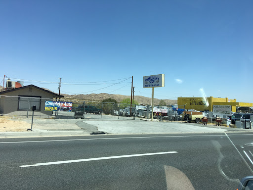 Monument Motors en Joshua Tree