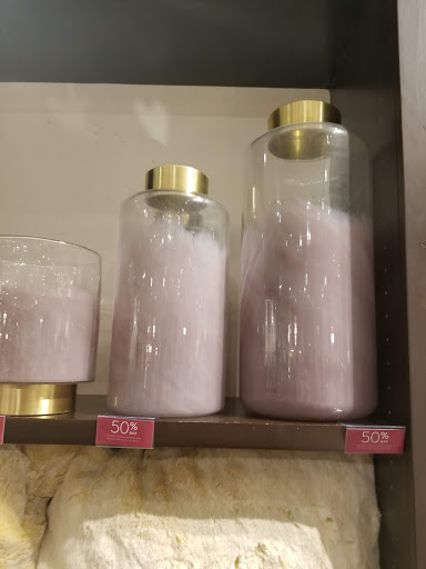 Furniture Store «Z Gallerie», reviews and photos, 14006 Riverside Dr, Sherman Oaks, CA 91423, USA