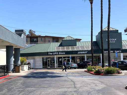 Shipping and Mailing Service «The UPS Store», reviews and photos, 2633 Lincoln Blvd, Santa Monica, CA 90405, USA