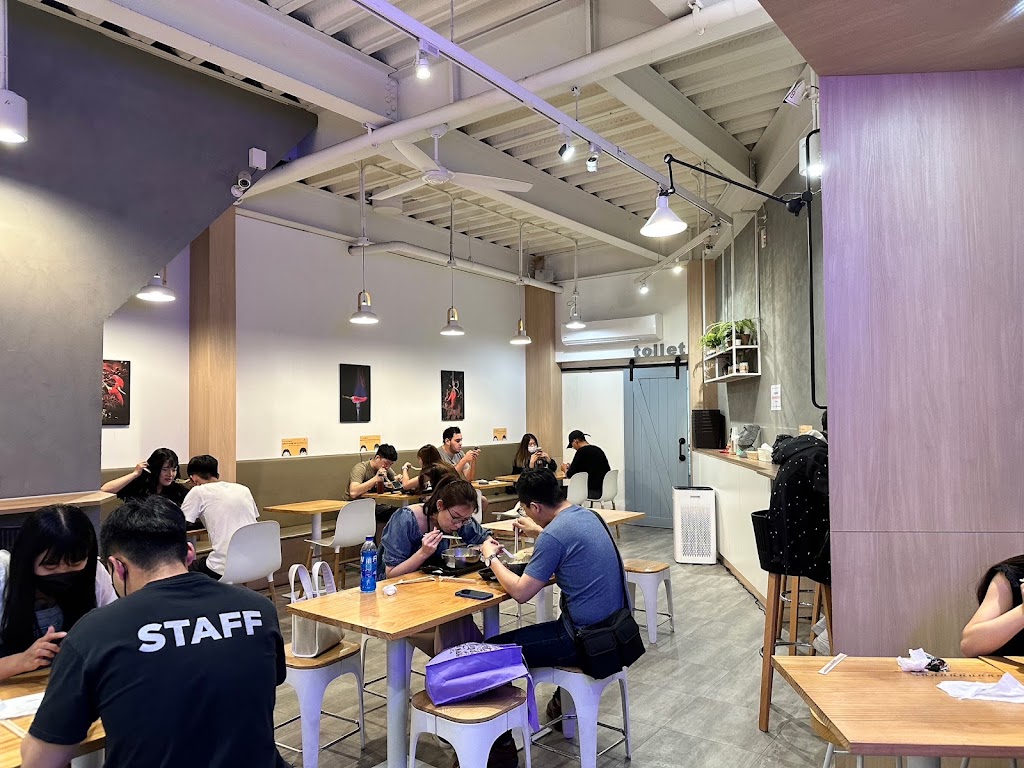 幹麻？豚骨麻辣燙(中壢店) 的照片