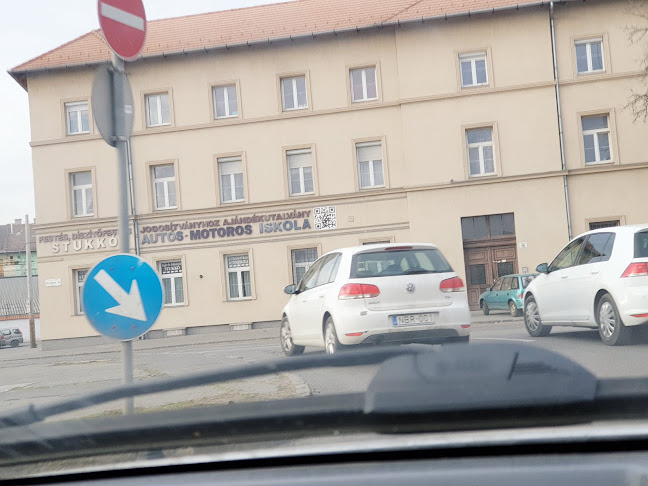Értékelések erről a helyről: Stukkó autós-motoros iskola, Budapest - Autósiskola