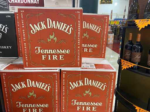 Liquor Store «Austin Liquors», reviews and photos, 20 Boston Turnpike, Shrewsbury, MA 01545, USA