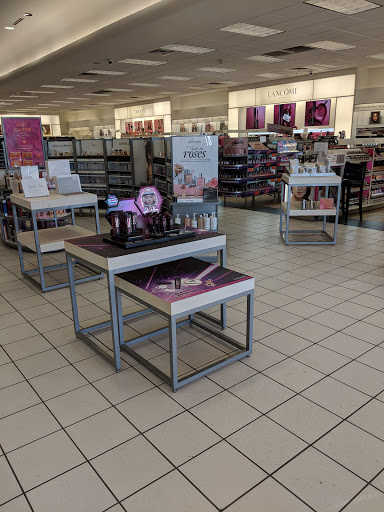 Hair Salon «Ulta Beauty», reviews and photos, 1927 N Campus Ave, Upland, CA 91784, USA