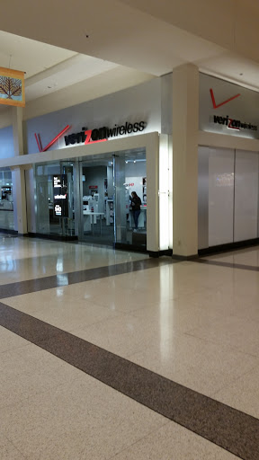 Cell Phone Store «Verizon», reviews and photos, 3902 13th Ave S #526, Fargo, ND 58103, USA