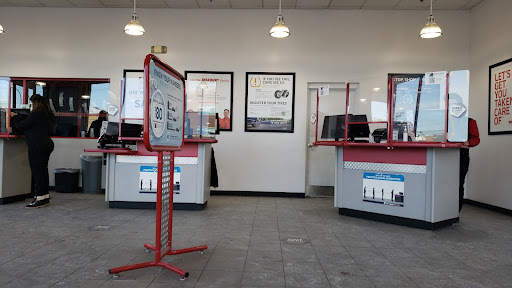 Tire Shop «Discount Tire Store - Oak Lawn, IL», reviews and photos, 6635 95th St, Oak Lawn, IL 60453, USA