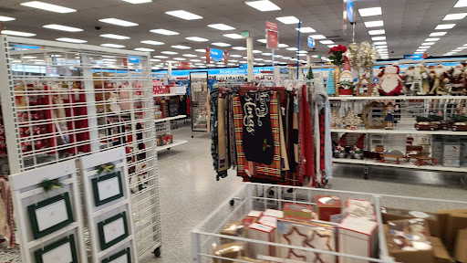 Clothing Store «Ross Dress for Less», reviews and photos, 1744 US Hwy 27 S, Sebring, FL 33870, USA