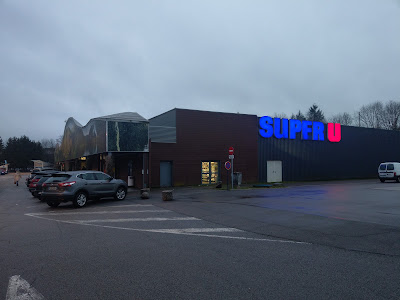 Super U et Drive à Pouxeux