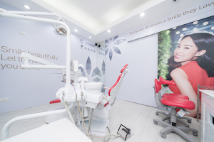 The S Digital Dental Clinic (Invisalign and Implant Centers) คลินิกทันตกรรม ดิเอส สาทร image