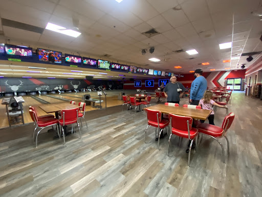 Bowling Alley «Brunswick Wekiva Lanes», reviews and photos, 2160 E Semoran Blvd, Apopka, FL 32703, USA