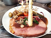 Plats et boissons du Restaurant français La Taverne du Cochon Salé à Authuille - n°1