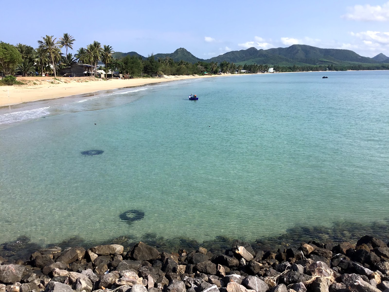 Foto de Saphli Beach com reto e longo