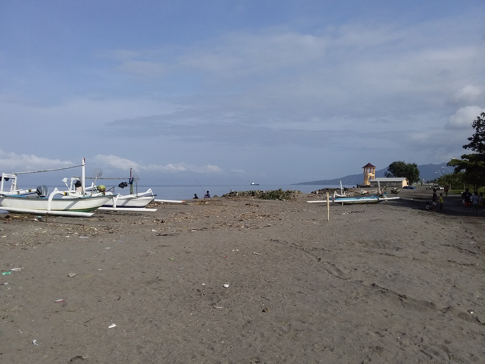 Foto di Penghulu Agung Beach con parzialmente pulito livello di pulizia