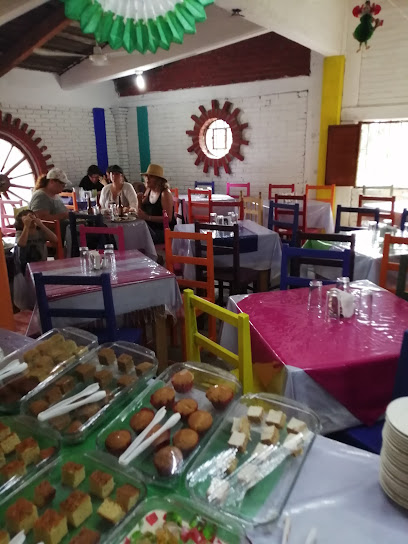 Restaurante Buffet los Chapulines - Internacional, Roobias, 70430 San Pablo Villa de Mitla, Oax., Mexico