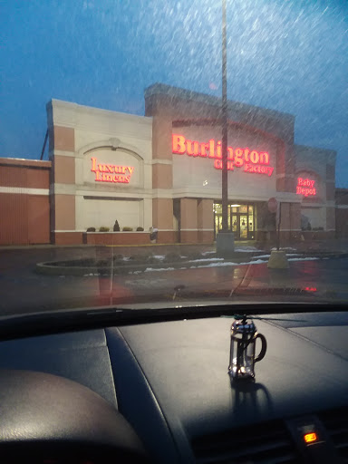 Clothing Store «Burlington Coat Factory», reviews and photos, 500 E Aurora Rd, Macedonia, OH 44056, USA