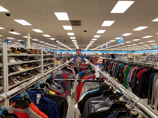 Clothing Store «Ross Dress for Less», reviews and photos, 2151 N Harris Blvd, Layton, UT 84041, USA