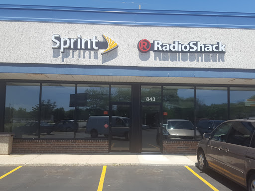 Electronics Store «RadioShack», reviews and photos, 843 N Wilke Rd, Arlington Heights, IL 60005, USA