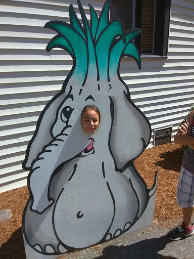 Park «Jessie Mays Community Center», reviews and photos, 30975 NW Hillcrest St, North Plains, OR 97133, USA