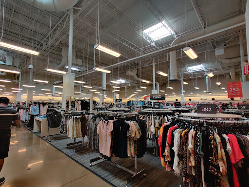 Department Store «Nordstrom Rack Tempe Marketplace», reviews and photos, 1900 E Rio Salado Pkwy, Tempe, AZ 85281, USA