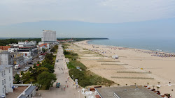 Φωτογραφία του Παραλία Warnemünde και η εγκατάσταση