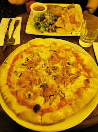 Pizza du Restaurant Le Chinon à Paris - n°6