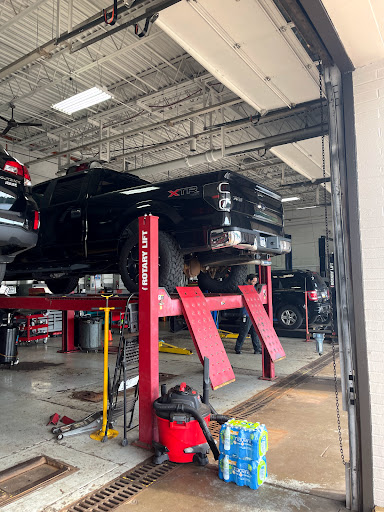 Auto Repair Shop «Meineke Car Care Center», reviews and photos, 290 Curry Hollow Rd, Pleasant Hills, PA 15236, USA