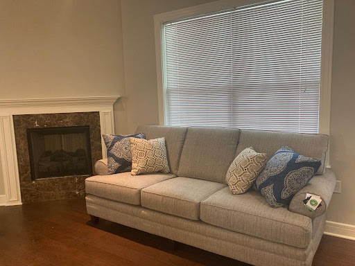 Furniture Store «Huffman Koos Furniture», reviews and photos, 1640 Broadhollow Rd, Farmingdale, NY 11735, USA