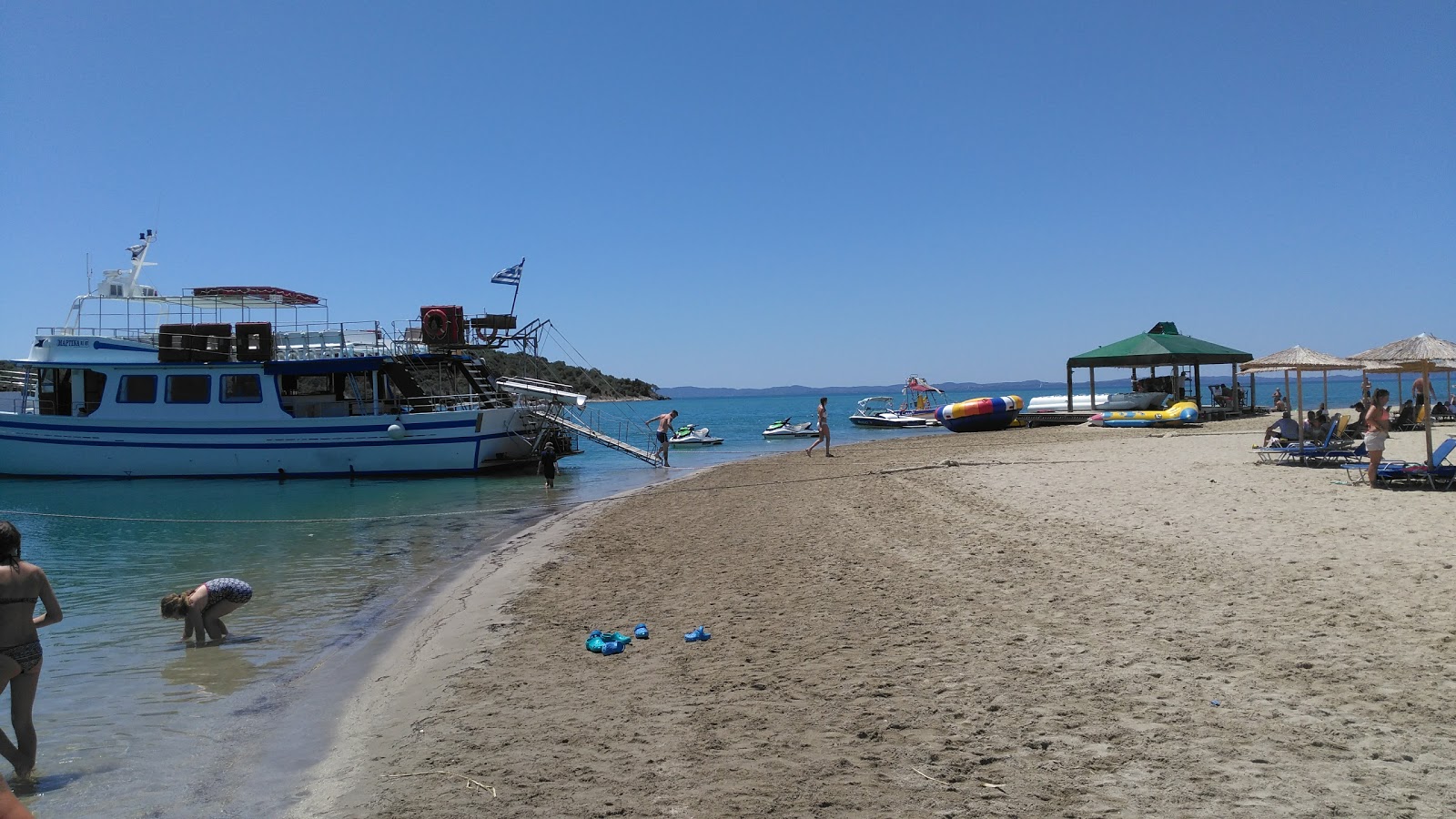 Fotografie cu Bouka Beach zonele de facilități