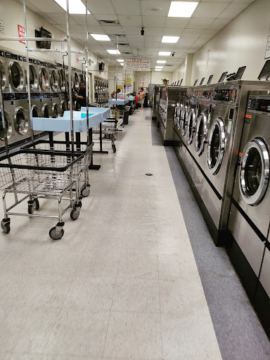 Laundromat «MR. SUDS LAUNDROMAT», reviews and photos, 443 S Evergreen Ave, Woodbury, NJ 08096, USA