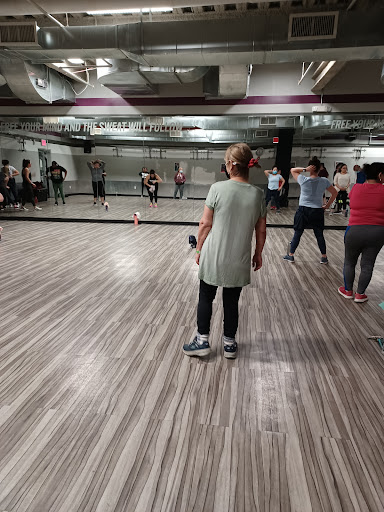 Health Club «Crunch - Richmond Hill», reviews and photos, 115-2 Jamaica Ave, Queens, NY 11418, USA