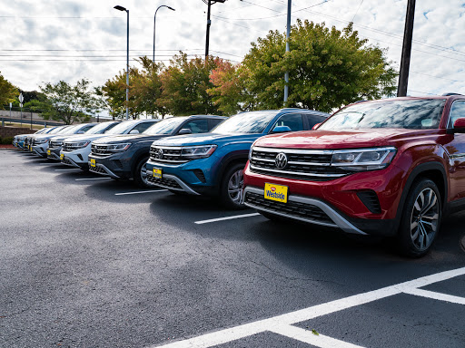Volkswagen Dealer «Luther Westside Volkswagen», reviews and photos, 2370 MN-100, St Louis Park, MN 55416, USA